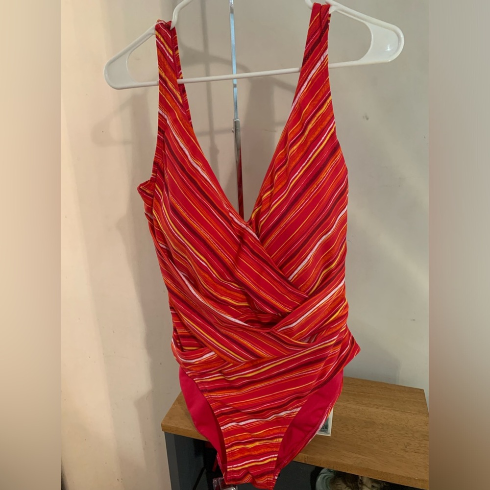 Tropical Escape One Piece Swim Suit a Size 16 NWT